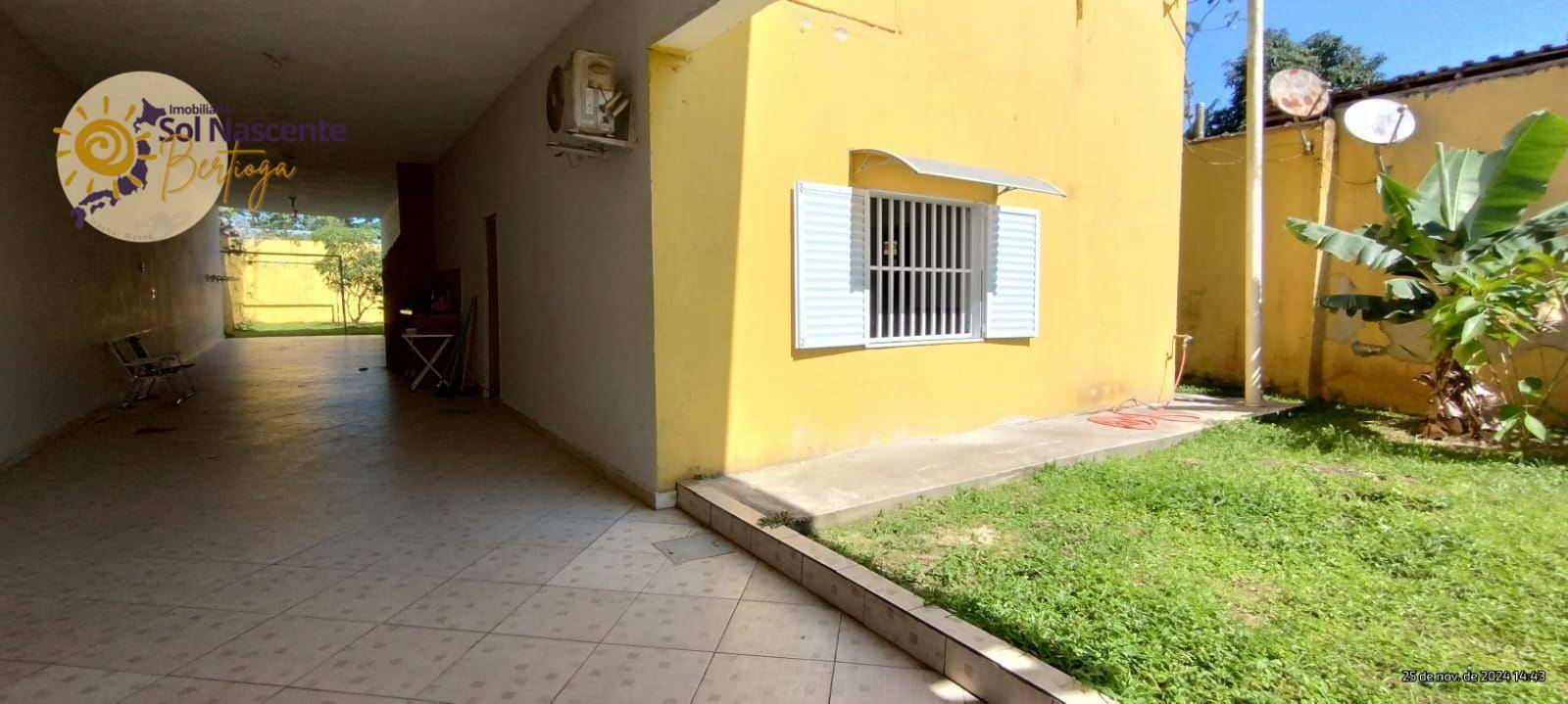 Casa à venda e aluguel com 3 quartos, 230m² - Foto 1