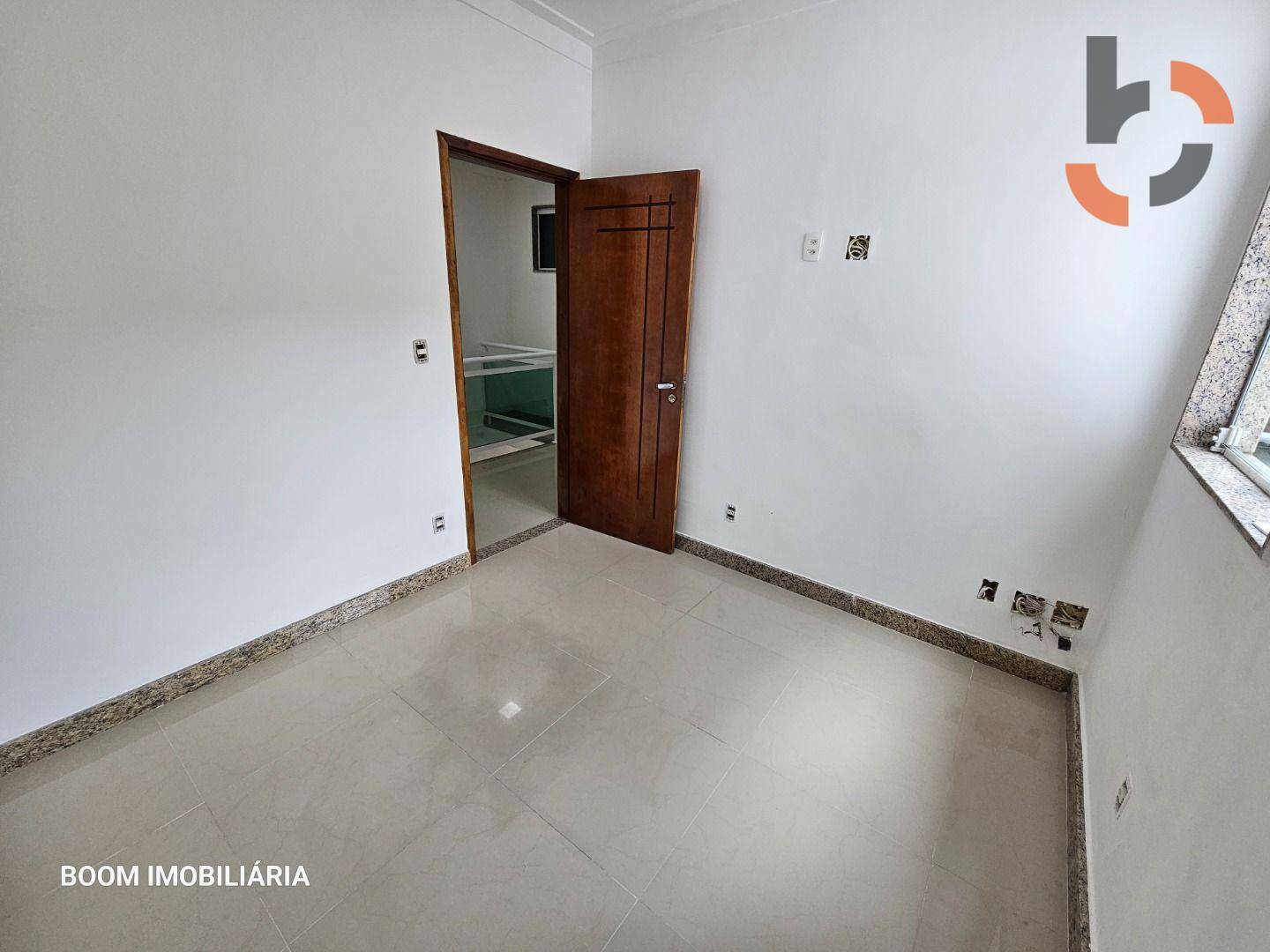 Casa à venda com 5 quartos, 218m² - Foto 30