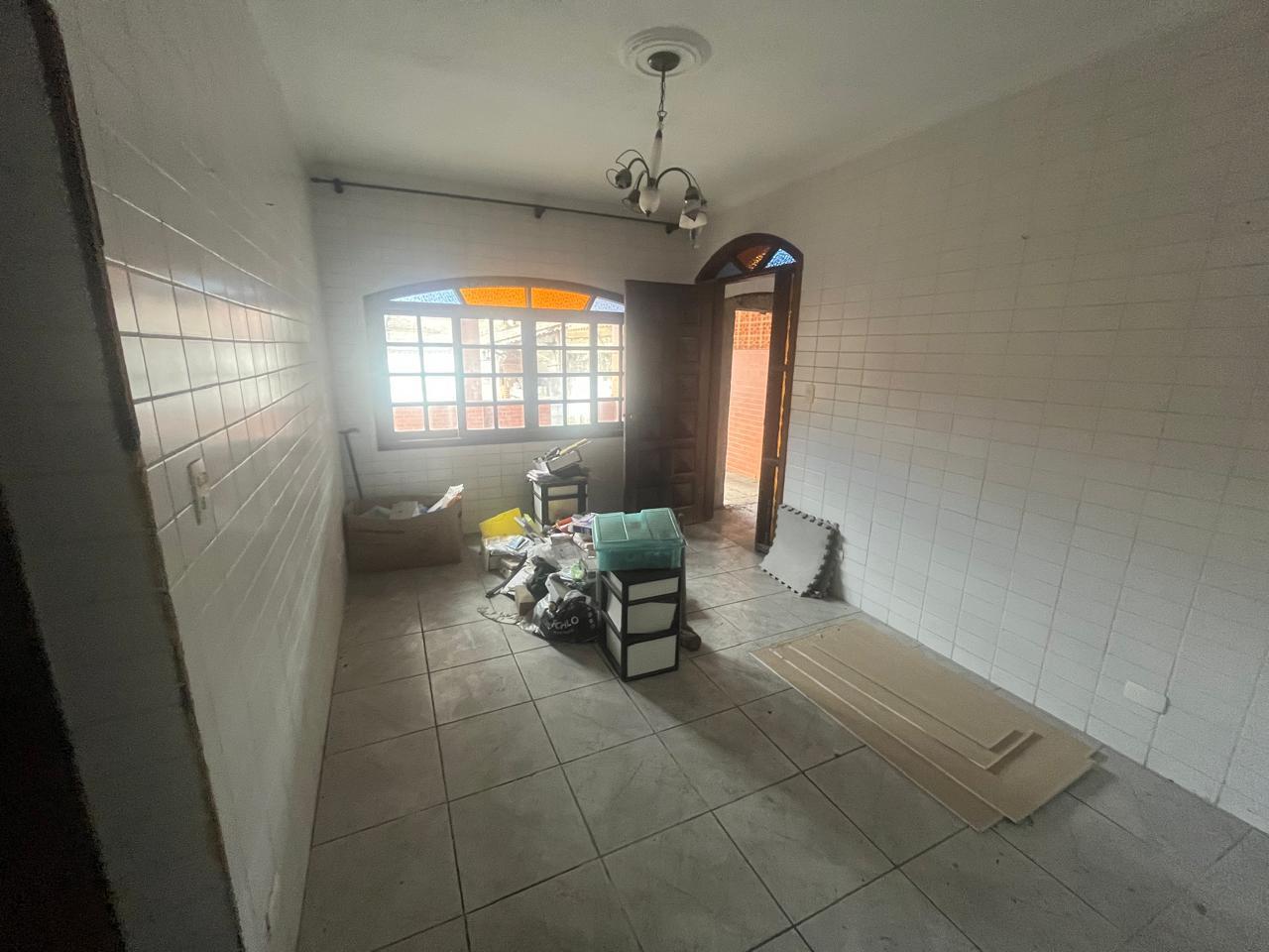 Casa à venda com 2 quartos, 300m² - Foto 17