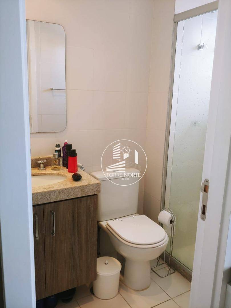 Apartamento à venda com 3 quartos, 140m² - Foto 4