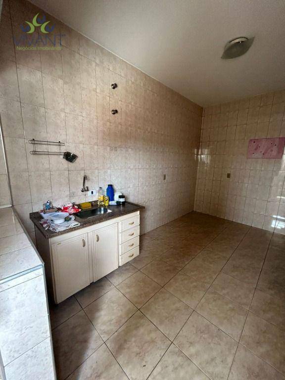 Sobrado à venda e aluguel com 3 quartos, 252m² - Foto 33