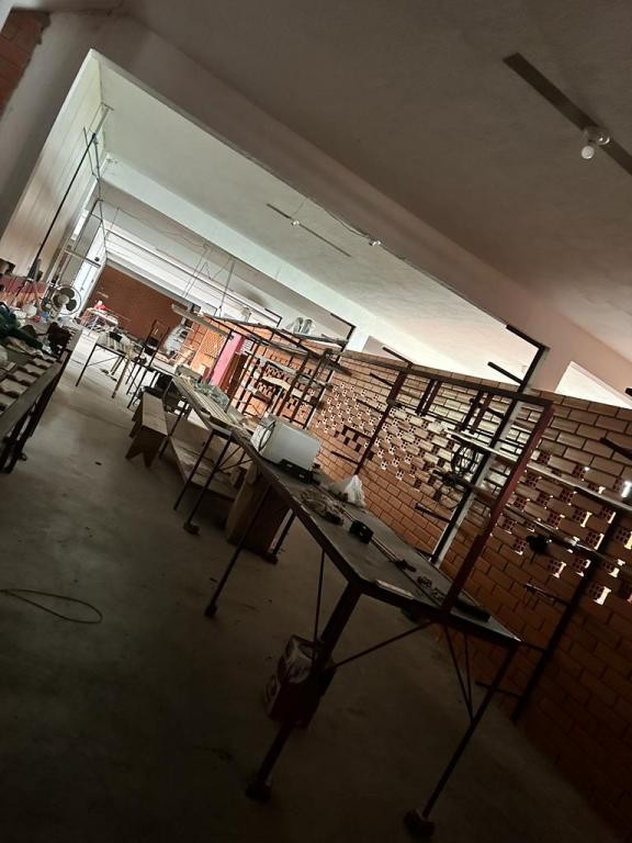 Depósito-Galpão-Armazém para alugar, 100m² - Foto 4