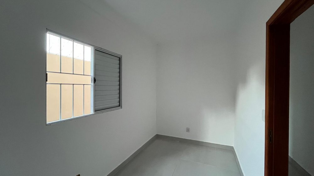 Casa à venda com 3 quartos, 360m² - Foto 4