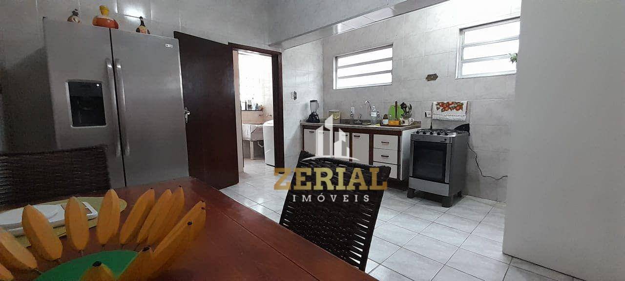 Casa à venda com 4 quartos, 250m² - Foto 10