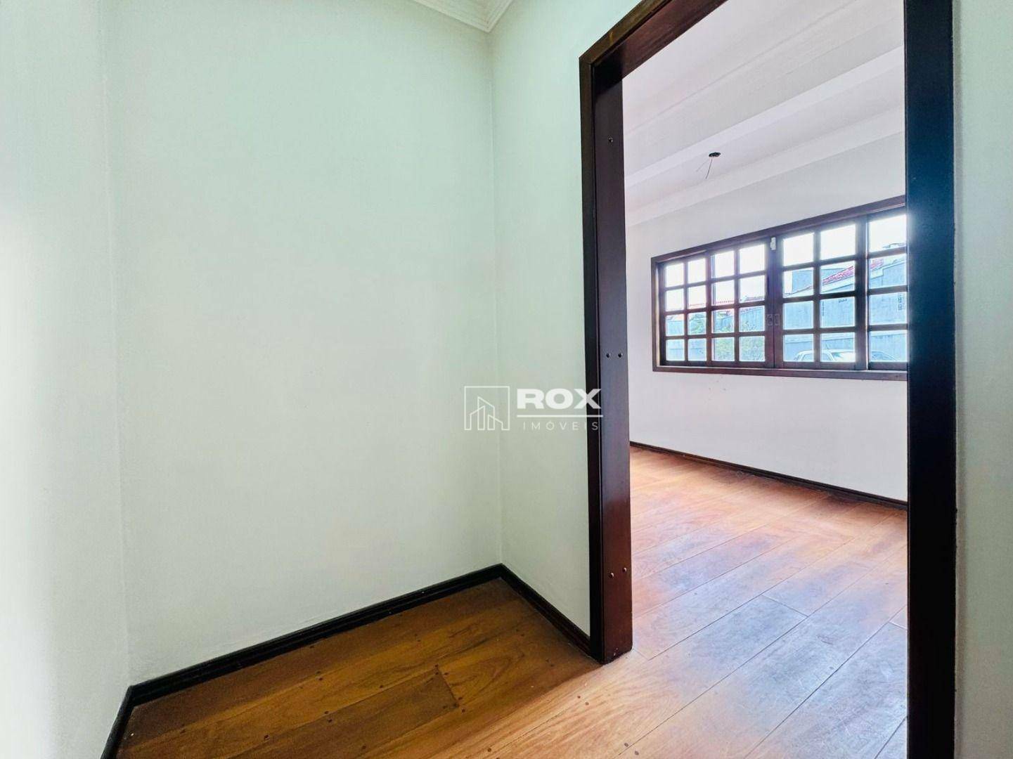 Casa à venda com 5 quartos, 350m² - Foto 9