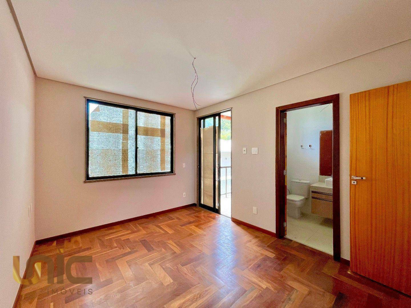 Casa de Condomínio à venda e aluguel com 3 quartos, 300m² - Foto 22