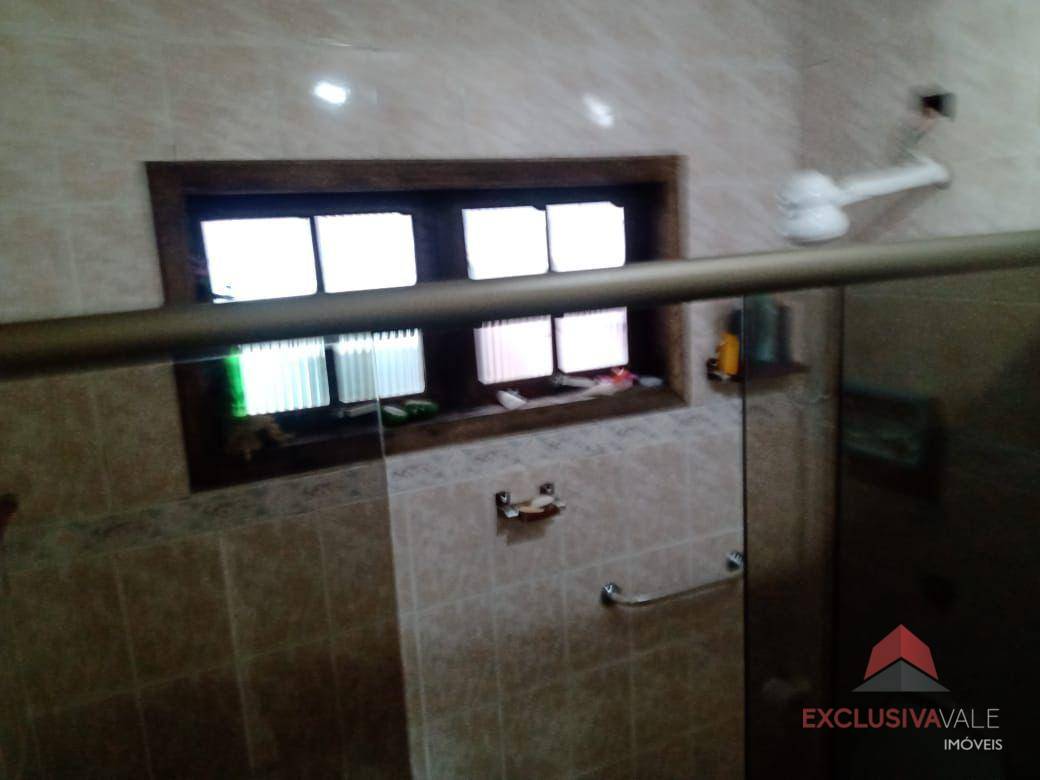 Casa à venda com 3 quartos, 200m² - Foto 18