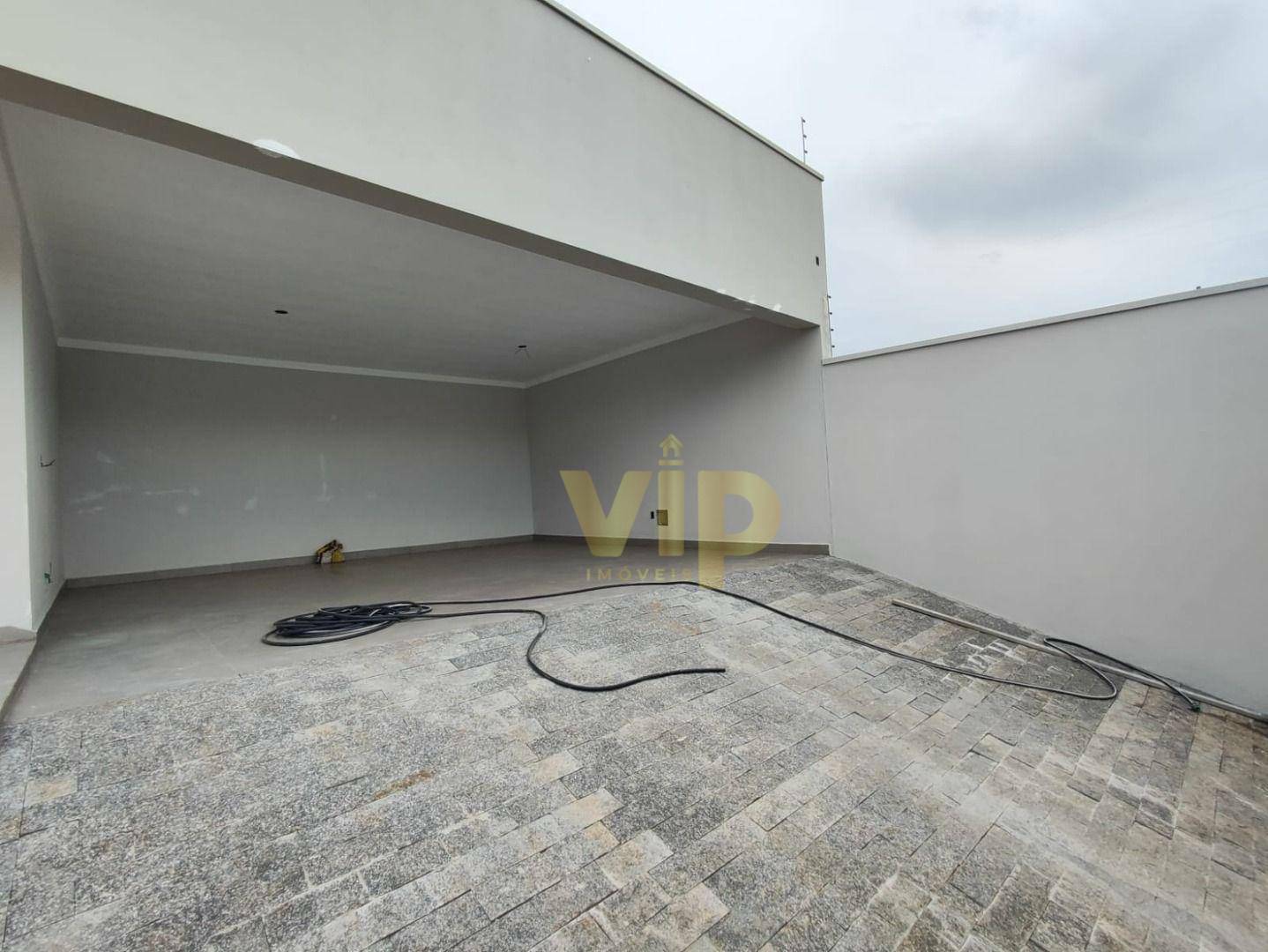 Casa à venda com 3 quartos, 170m² - Foto 2