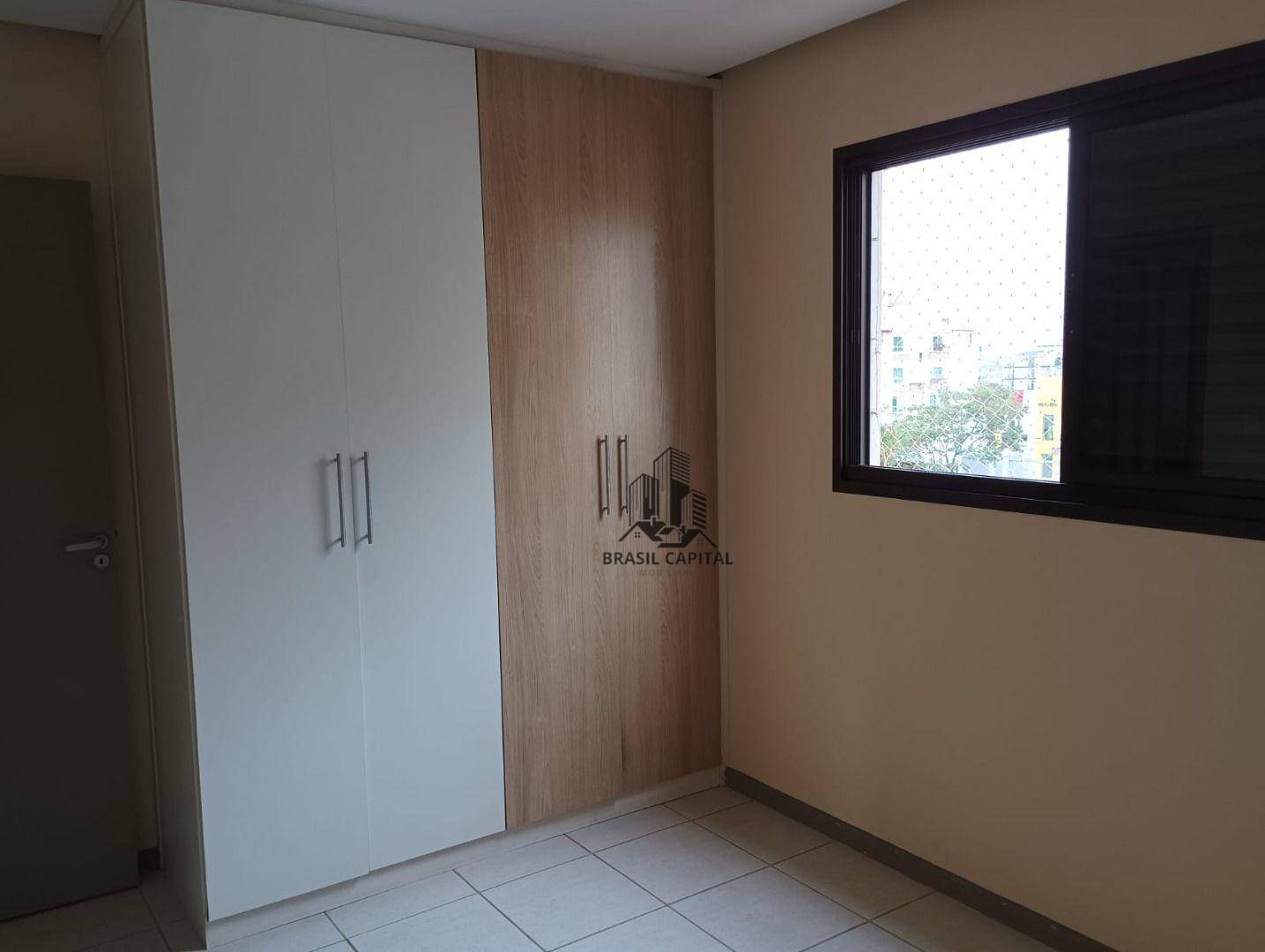 Apartamento para alugar com 3 quartos, 87m² - Foto 9