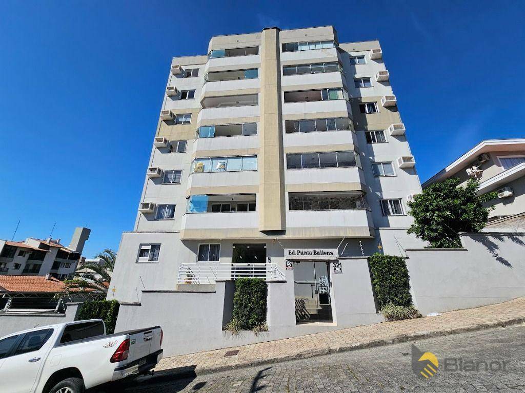 Apartamento à venda com 3 quartos, 90m² - Foto 1