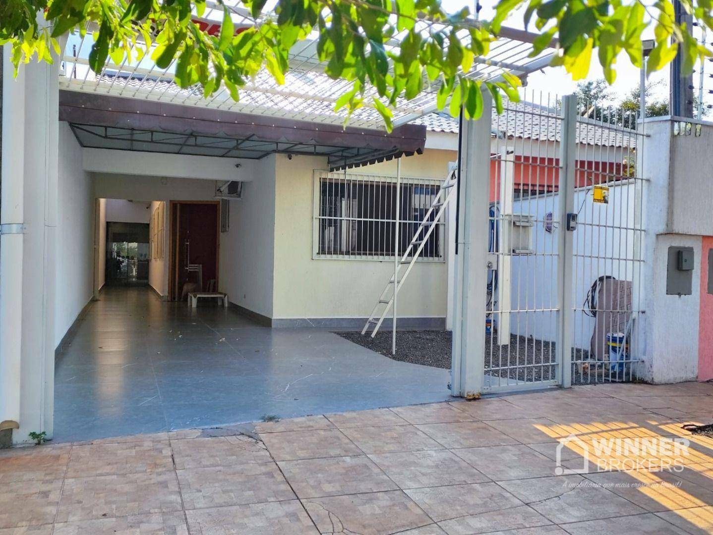 Casa à venda com 3 quartos, 112m² - Foto 1