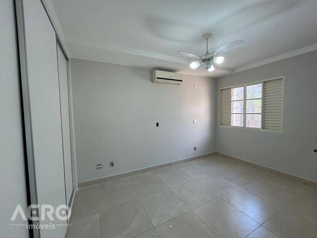 Casa de Condomínio à venda com 3 quartos, 200m² - Foto 12