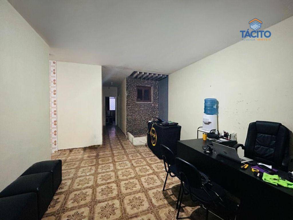 Casa à venda com 3 quartos, 104m² - Foto 3