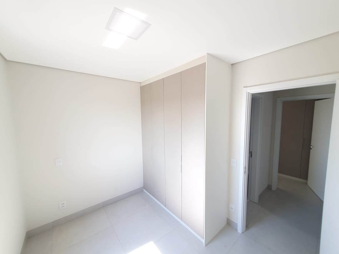 Apartamento para alugar com 3 quartos, 84m² - Foto 1