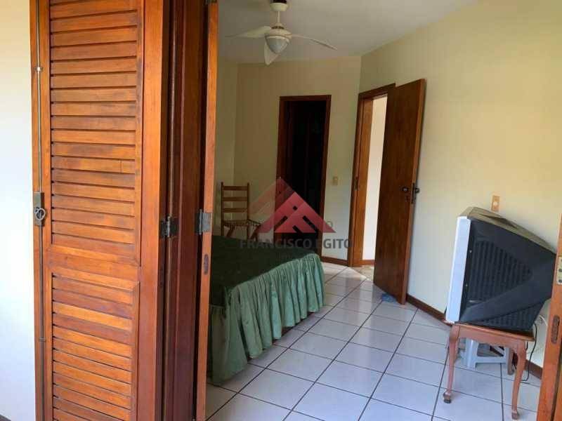 Casa à venda com 4 quartos, 360m² - Foto 18