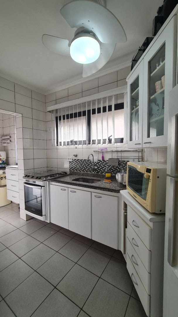 Apartamento à venda com 2 quartos, 70m² - Foto 24