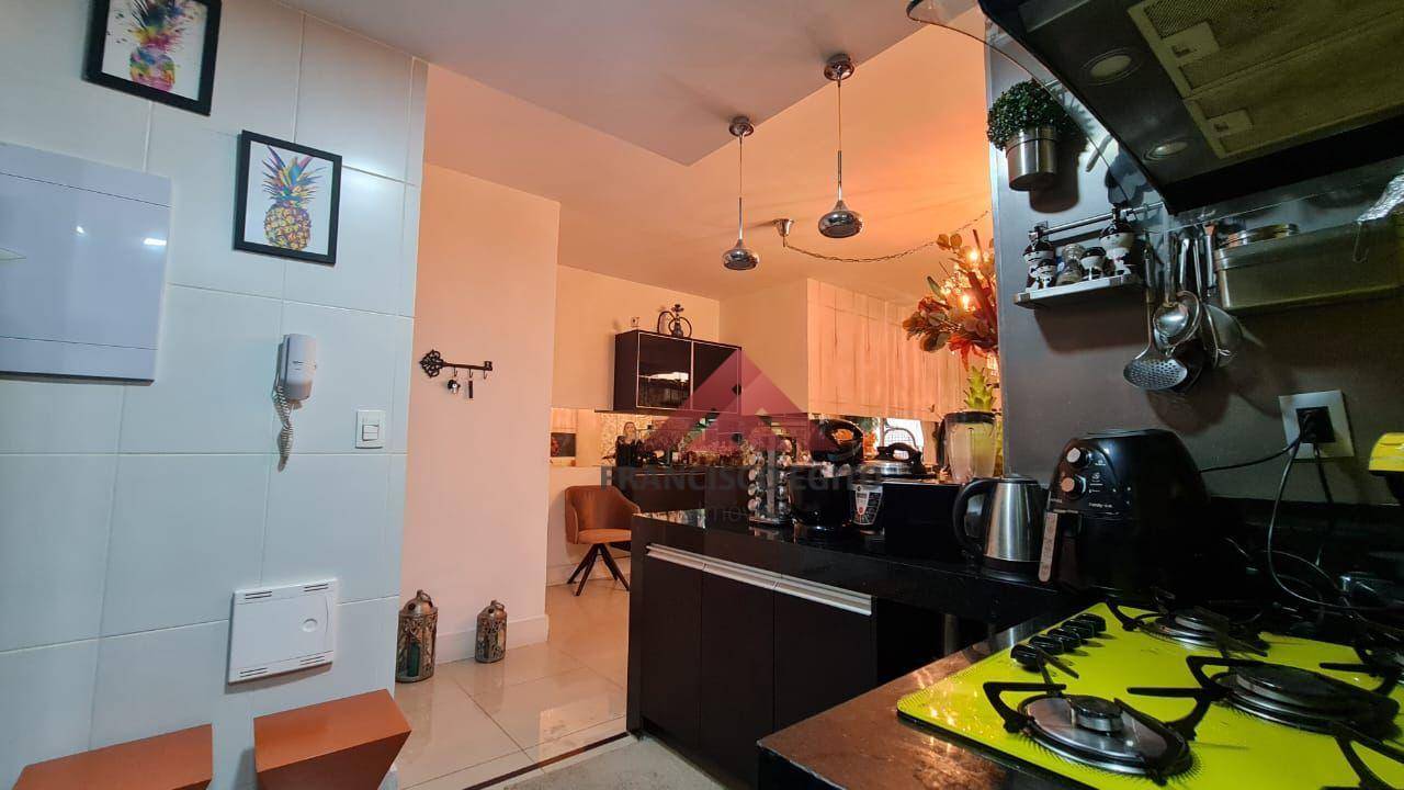 Apartamento à venda com 3 quartos, 90m² - Foto 1