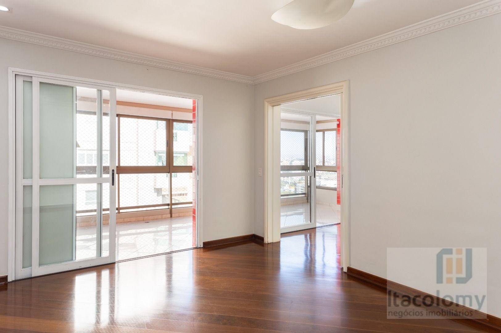 Apartamento para alugar com 3 quartos, 288m² - Foto 13