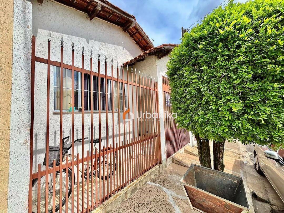 Casa, 2 quartos, 109 m² - Foto 1