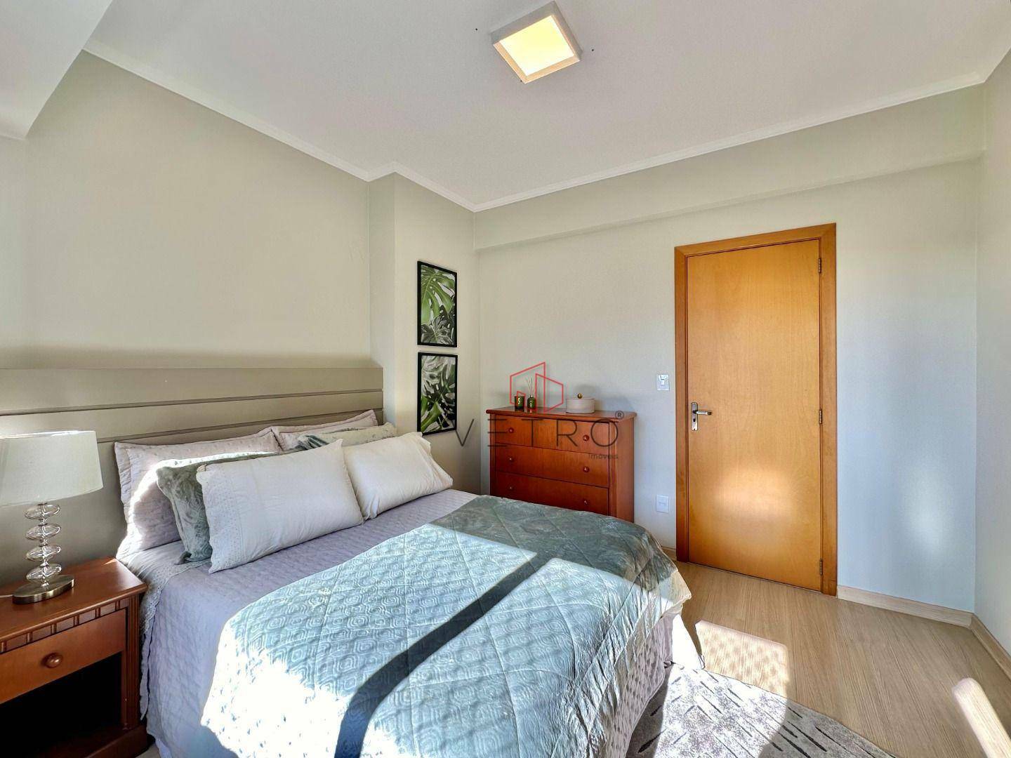 Apartamento à venda com 3 quartos, 146m² - Foto 13