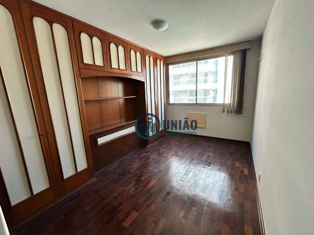 Apartamento à venda com 3 quartos, 130m² - Foto 8