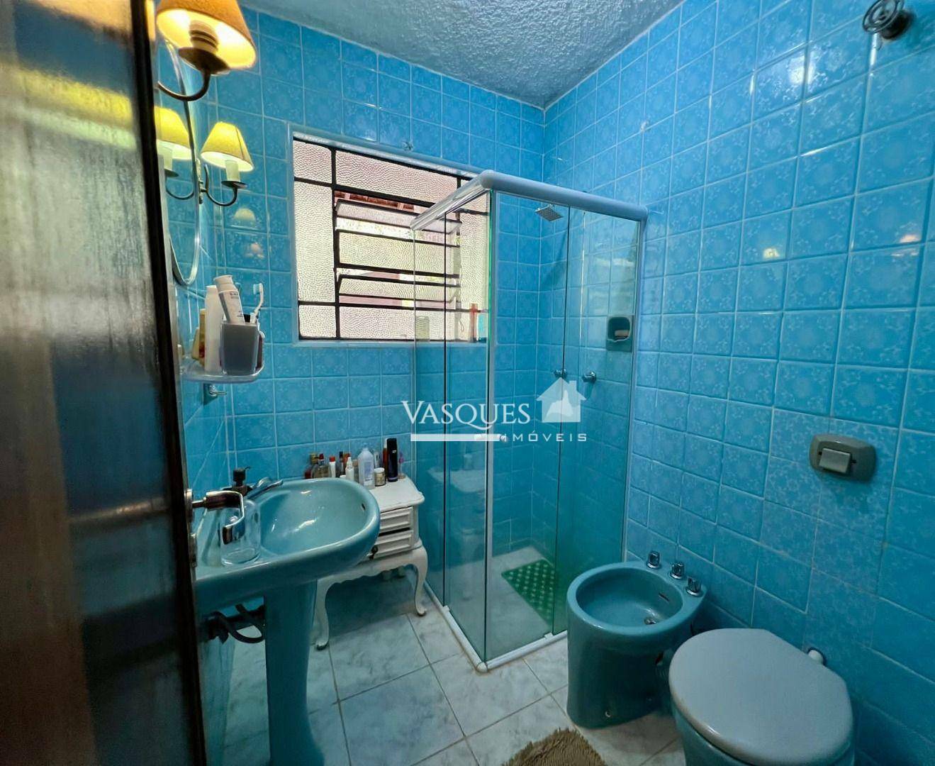 Casa de Condomínio para alugar com 5 quartos, 200m² - Foto 10