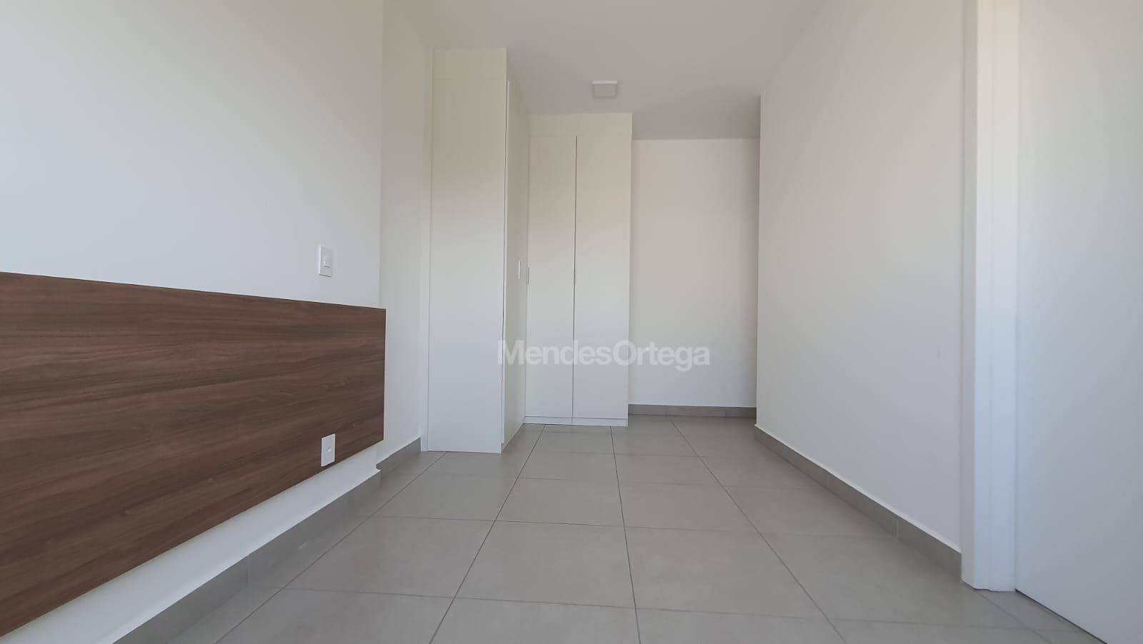 Apartamento para alugar com 3 quartos, 125m² - Foto 17