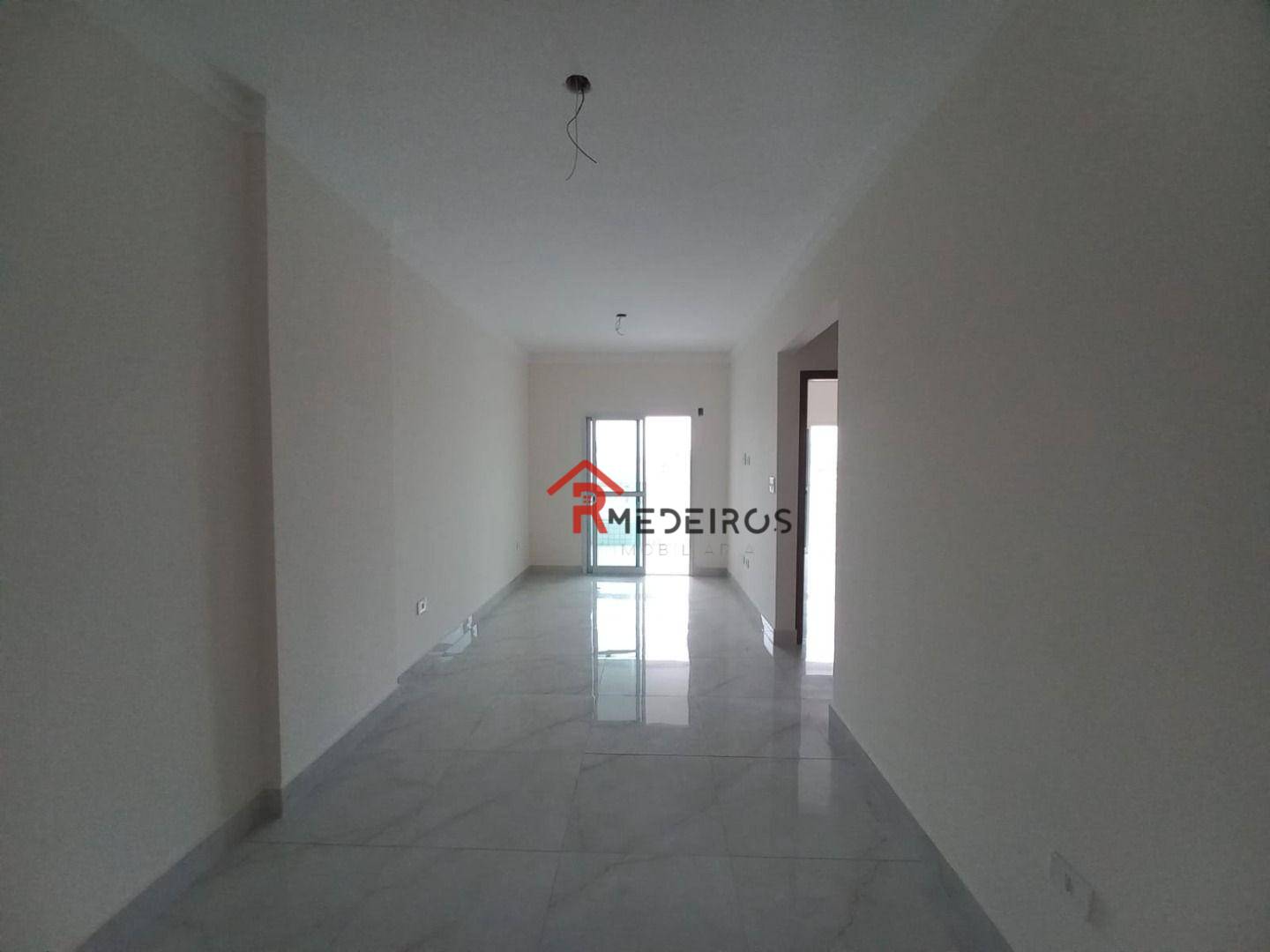 Apartamento à venda com 2 quartos, 69m² - Foto 2