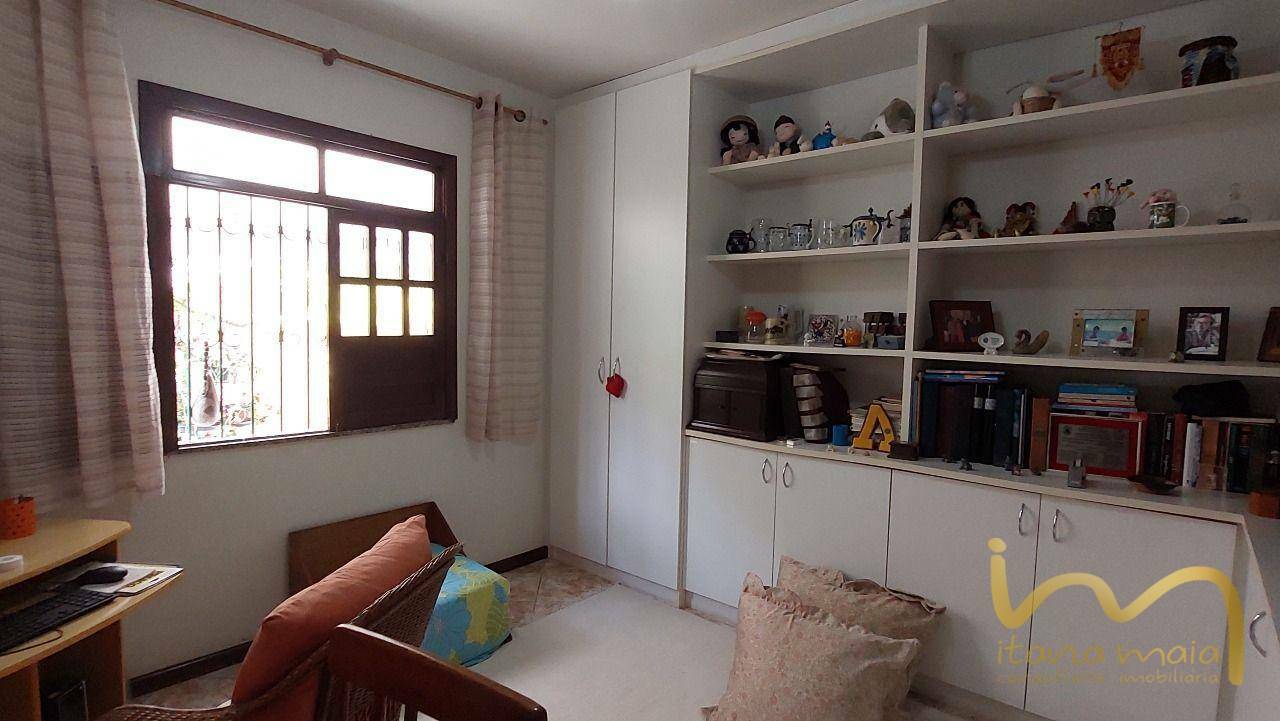 Casa à venda com 5 quartos, 260m² - Foto 11