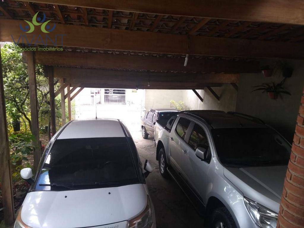 Casa à venda com 5 quartos, 200m² - Foto 3