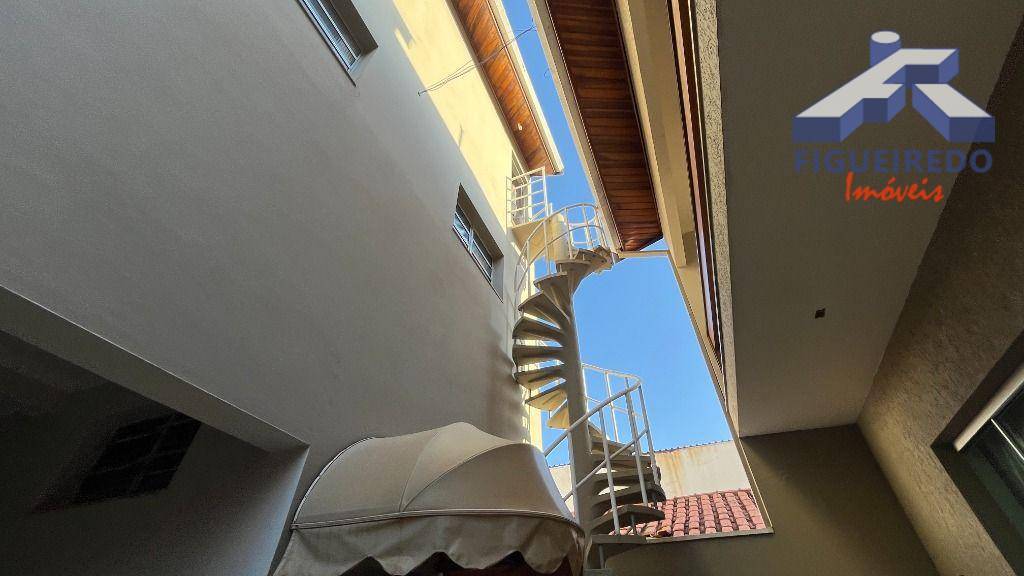 Casa, 3 quartos, 285 m² - Foto 9