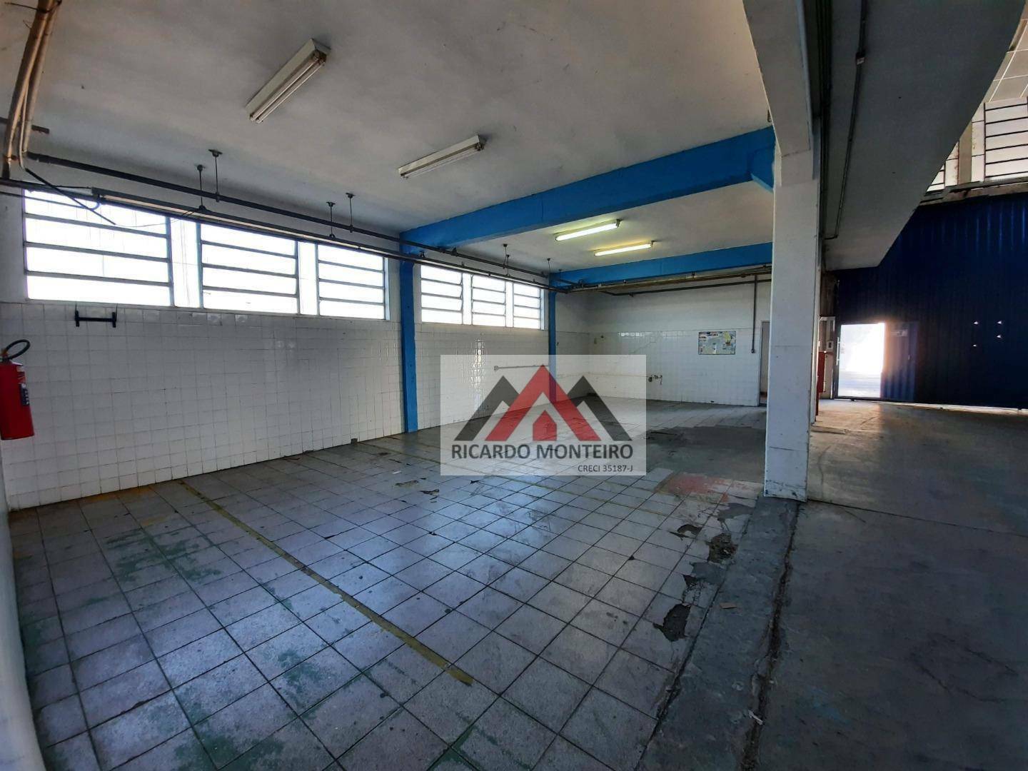 Depósito-Galpão-Armazém para alugar, 2500m² - Foto 17