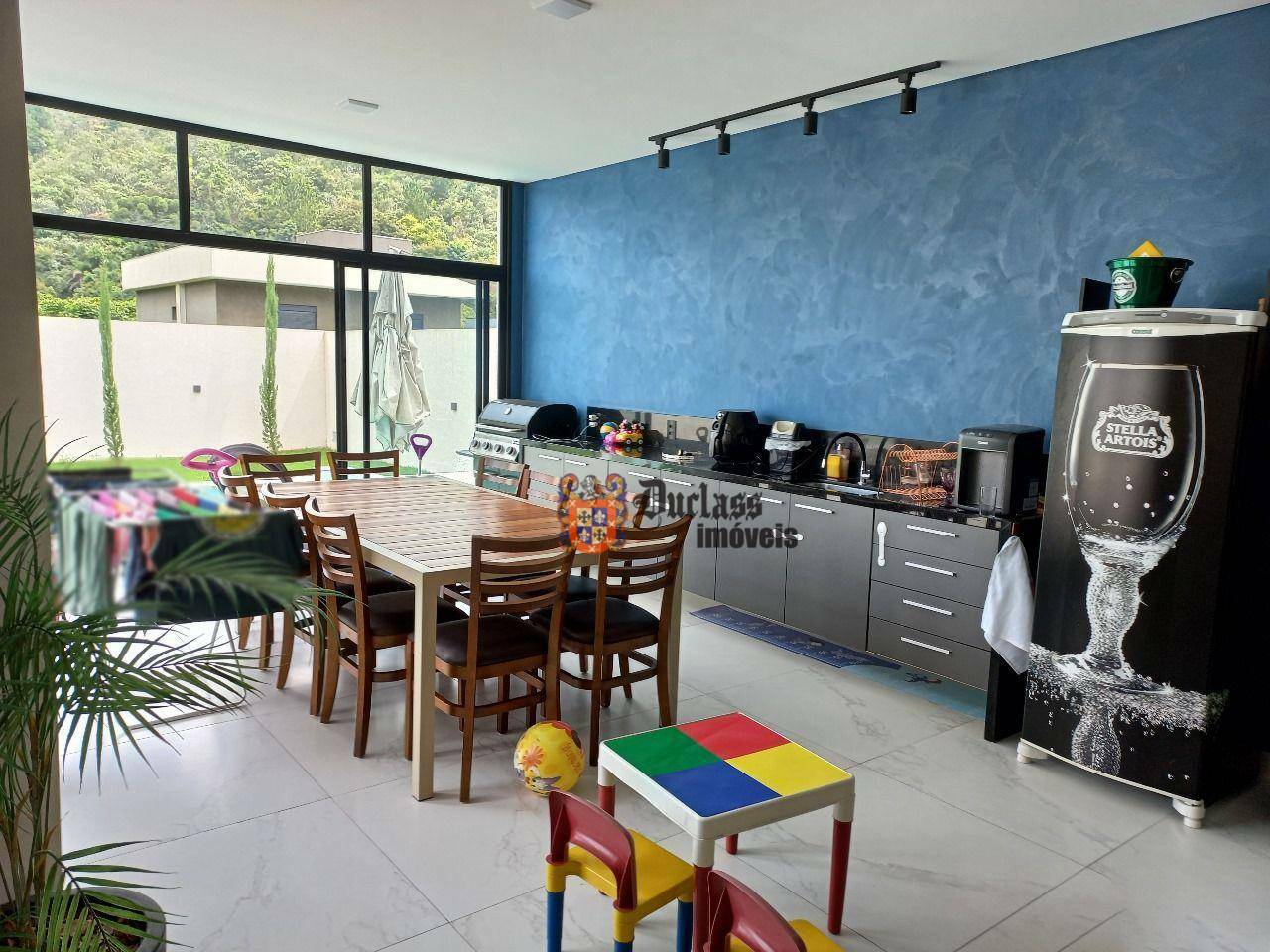 Casa de Condomínio à venda com 3 quartos, 234m² - Foto 33