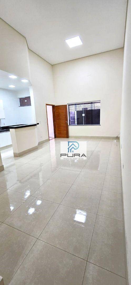 Casa à venda e aluguel com 3 quartos, 119m² - Foto 1