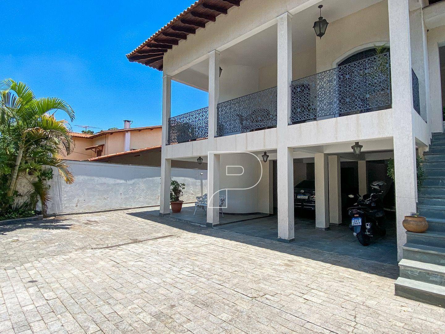 Casa à venda com 5 quartos, 432m² - Foto 2