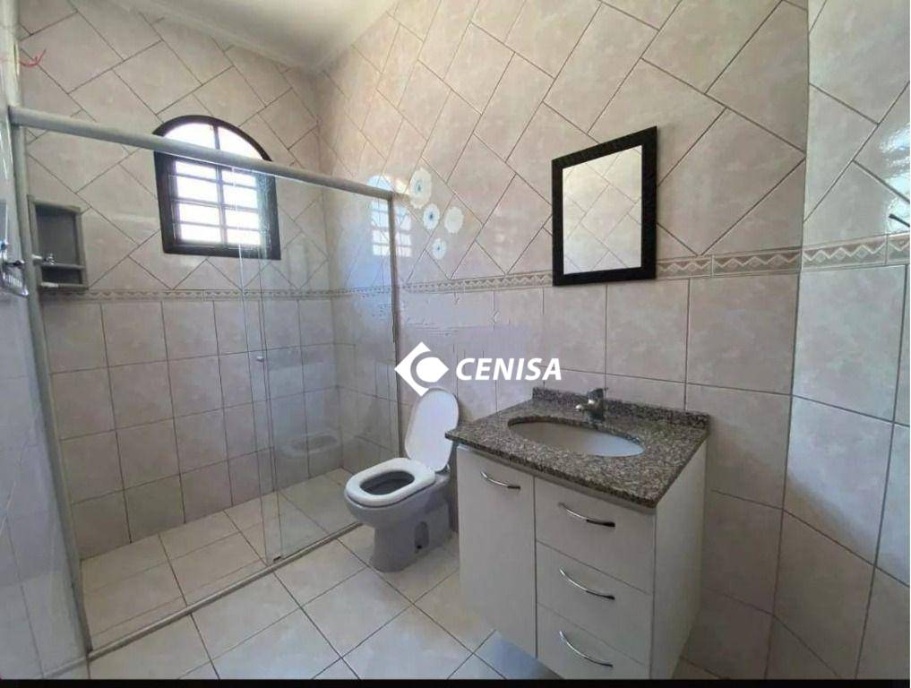 Casa para alugar com 4 quartos, 200m² - Foto 8