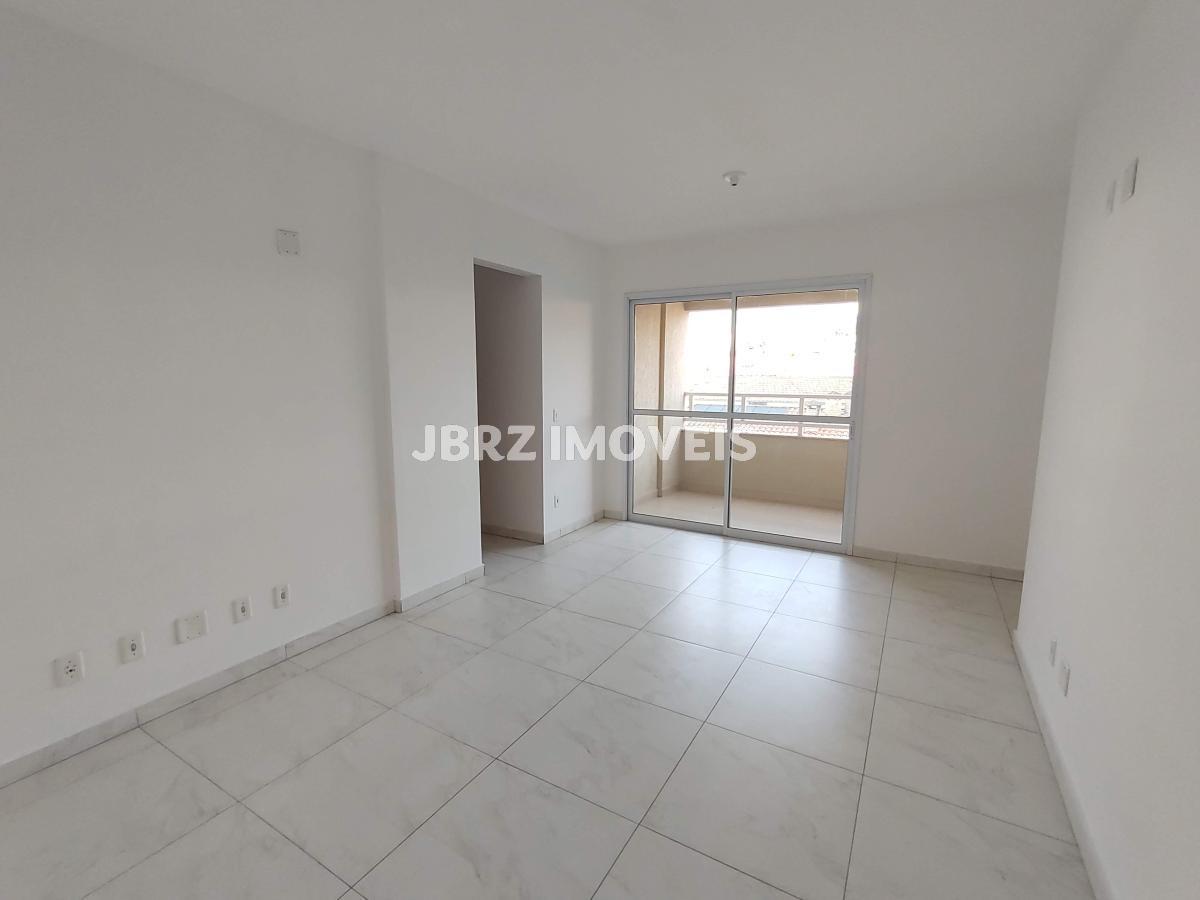 Apartamento à venda com 3 quartos, 82m² - Foto 2