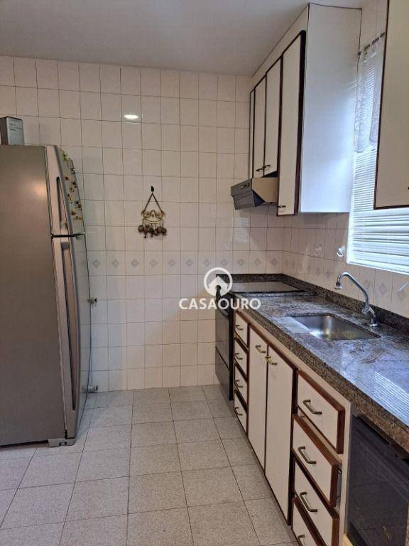 Apartamento à venda com 3 quartos, 125m² - Foto 7