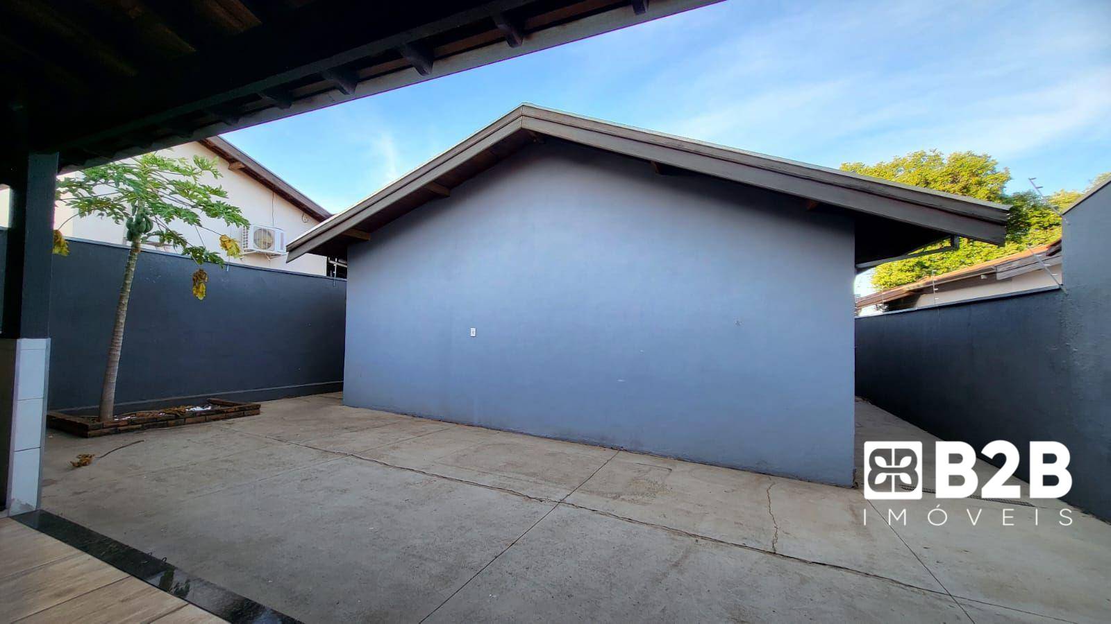 Casa à venda e aluguel com 3 quartos, 218m² - Foto 14