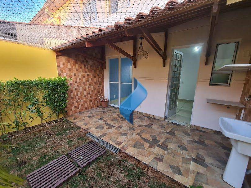 Casa de Condomínio para alugar com 2 quartos, 79m² - Foto 9