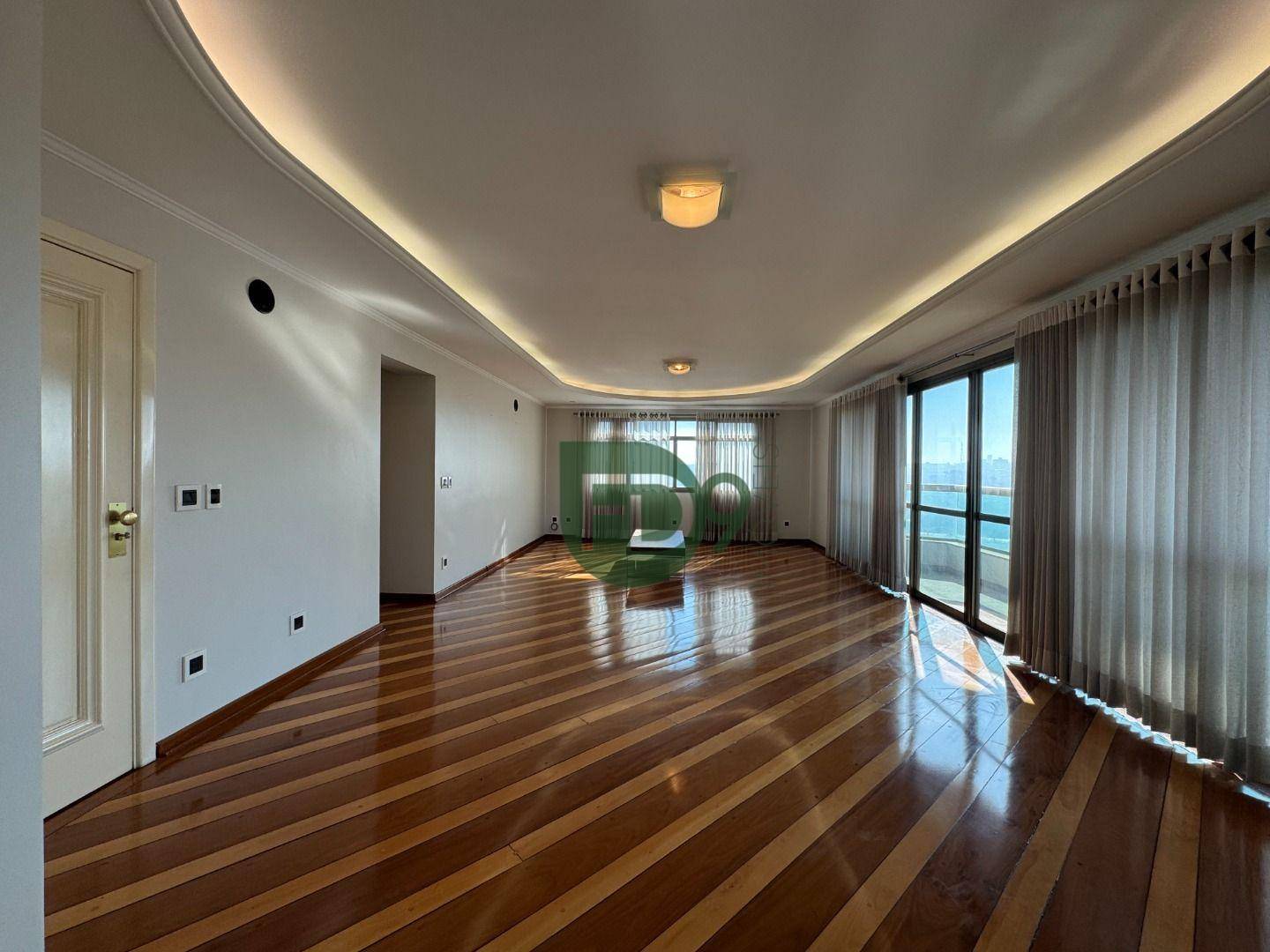 Apartamento, 3 quartos, 250 m² - Foto 1