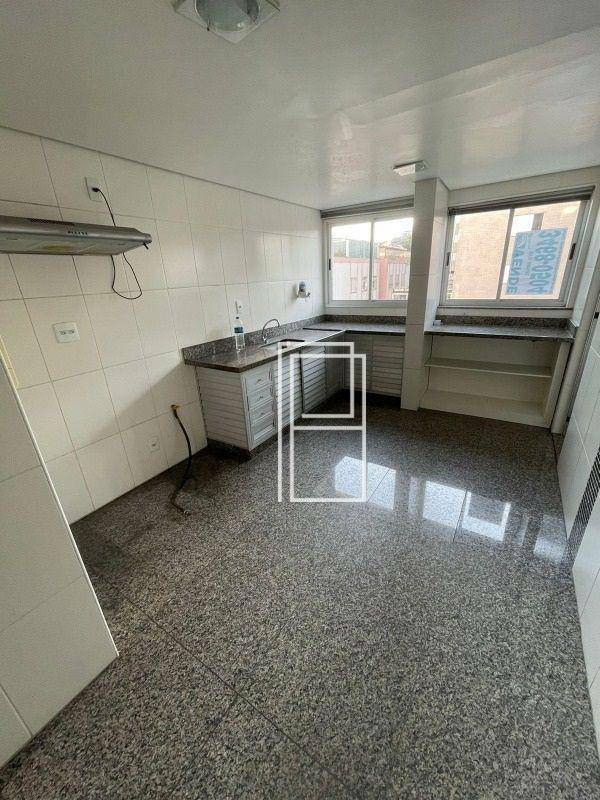 Apartamento à venda com 4 quartos, 140m² - Foto 18