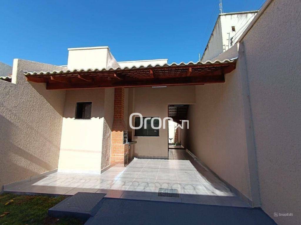 Casa à venda com 3 quartos, 87m² - Foto 1