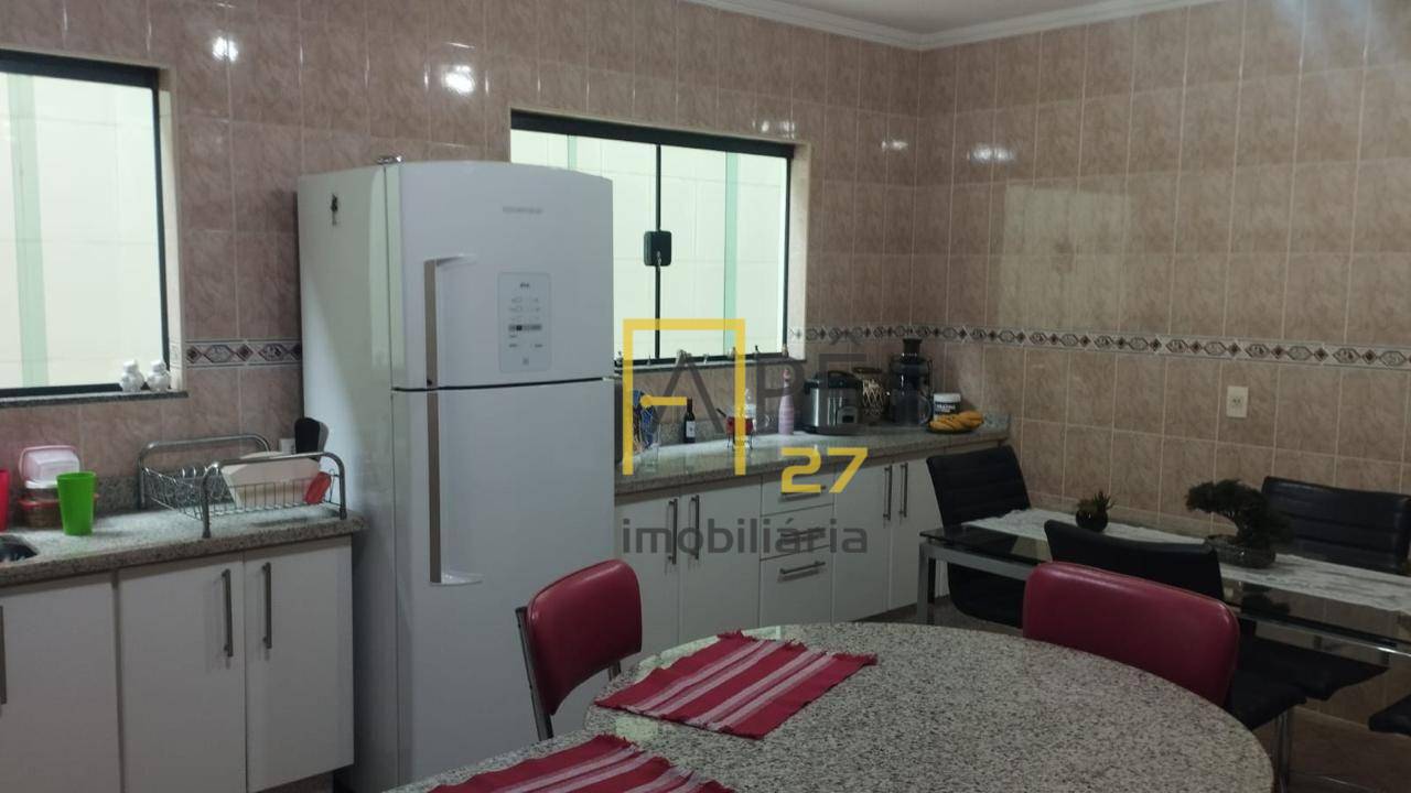 Sobrado à venda com 3 quartos, 220m² - Foto 28