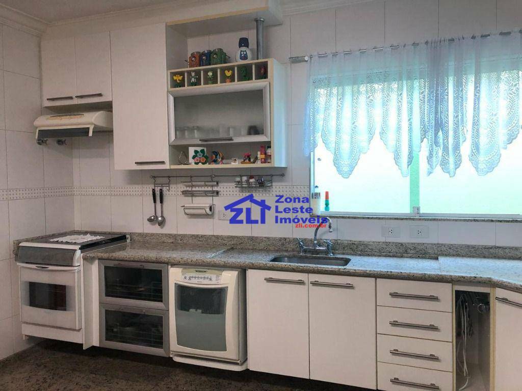 Sobrado à venda e aluguel com 4 quartos, 220m² - Foto 3