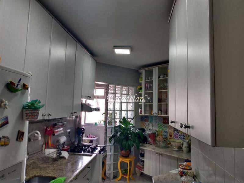 Apartamento à venda com 2 quartos, 62m² - Foto 4