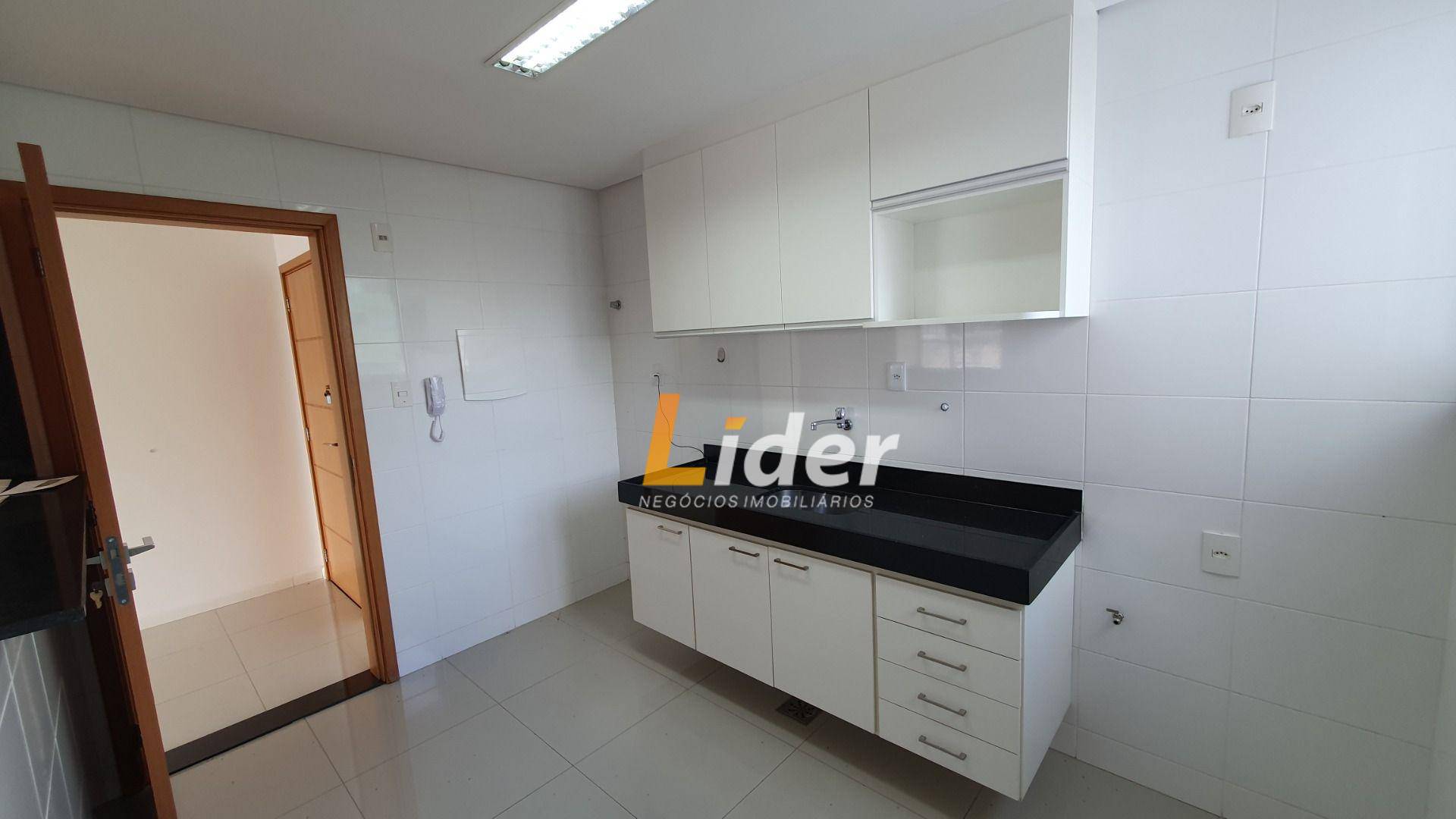 Apartamento à venda com 2 quartos, 82m² - Foto 11