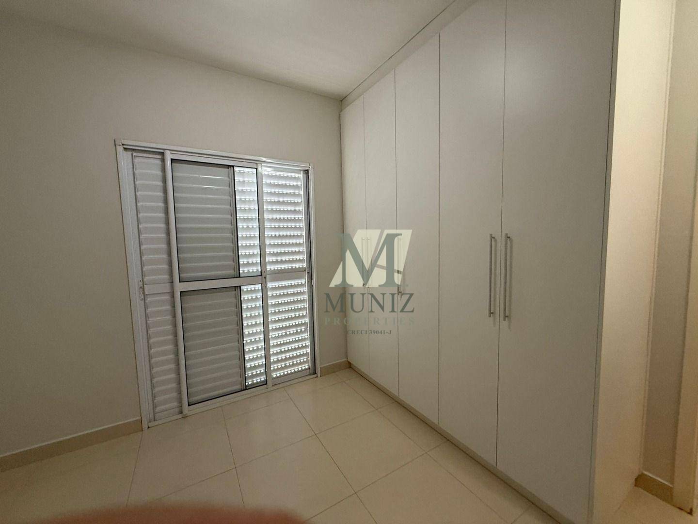 Casa de Condomínio para alugar com 3 quartos, 257m² - Foto 11