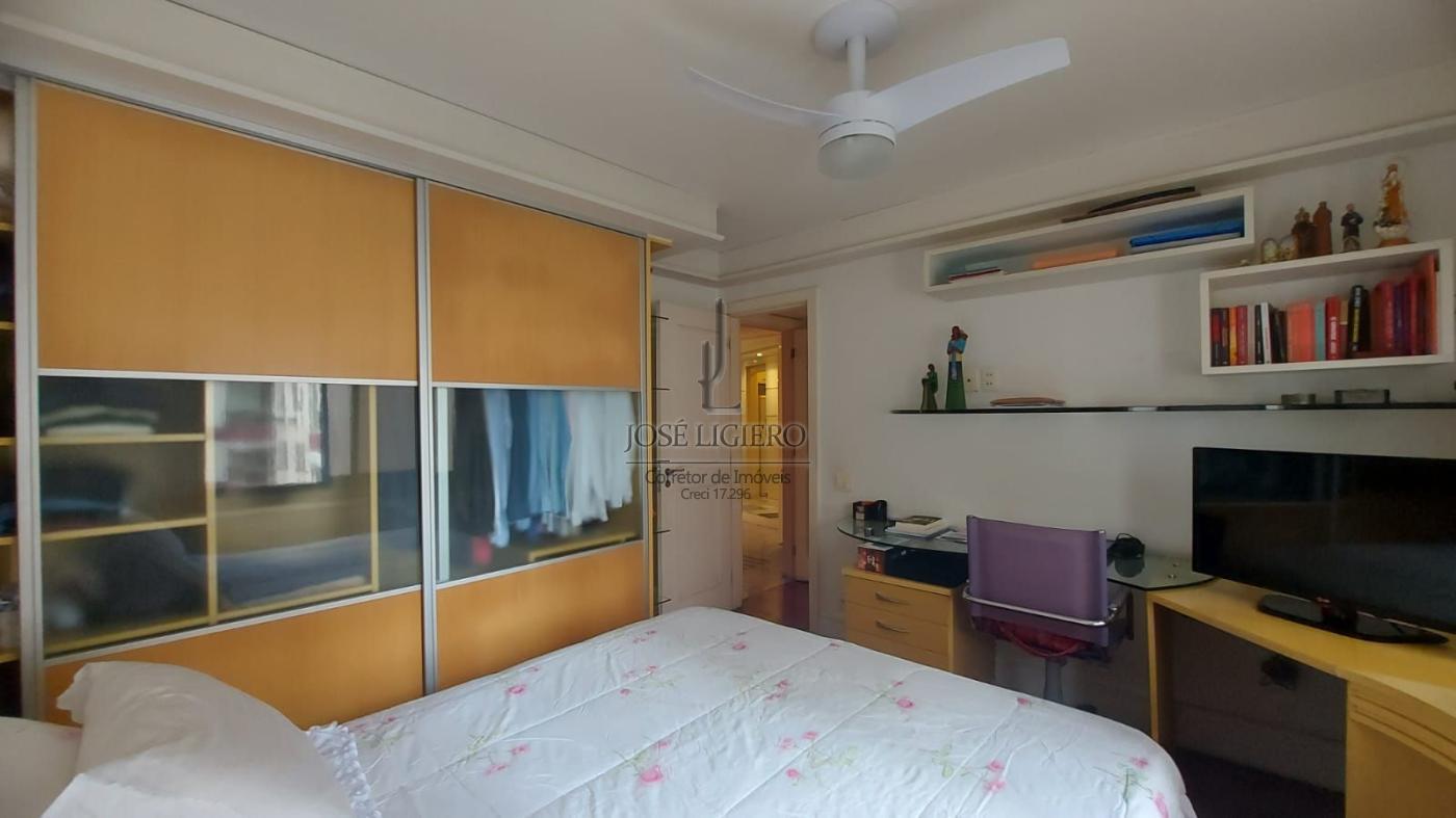 Apartamento à venda com 4 quartos, 152m² - Foto 22