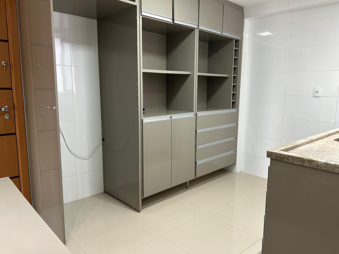 Apartamento à venda com 3 quartos, 173m² - Foto 17